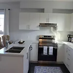 Cozy 3 Story Townhouse!