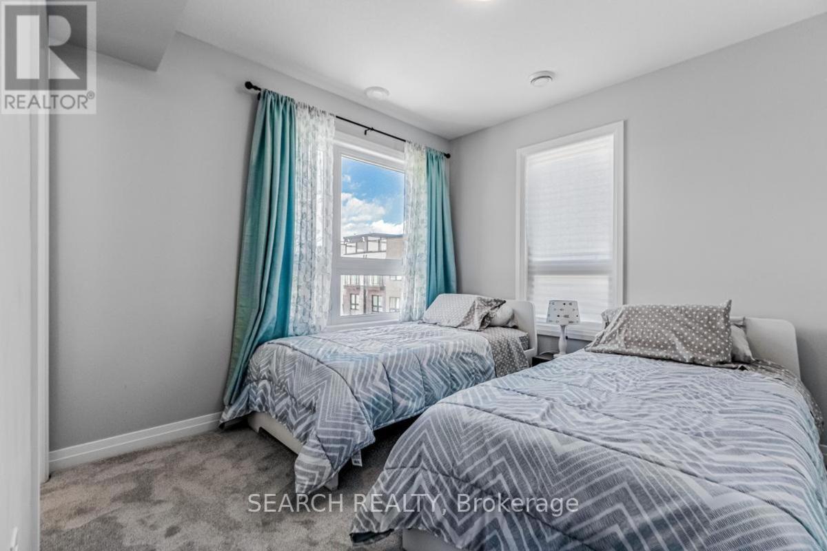 Cozy 3 Story Townhouse! *