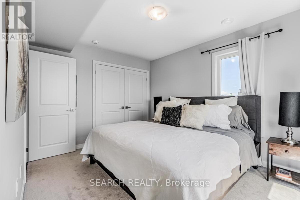 Cozy 3 Story Townhouse! * Niagara Falls